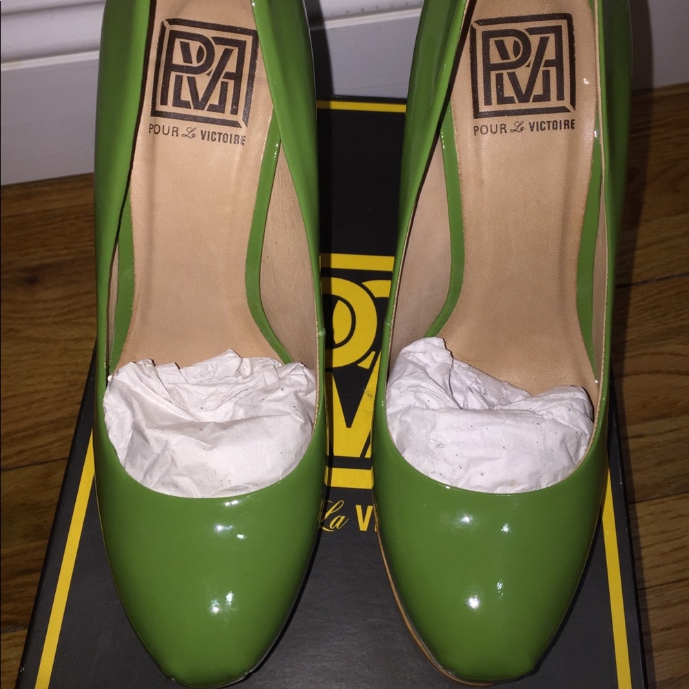 Pour La Victoire Irina Pumps